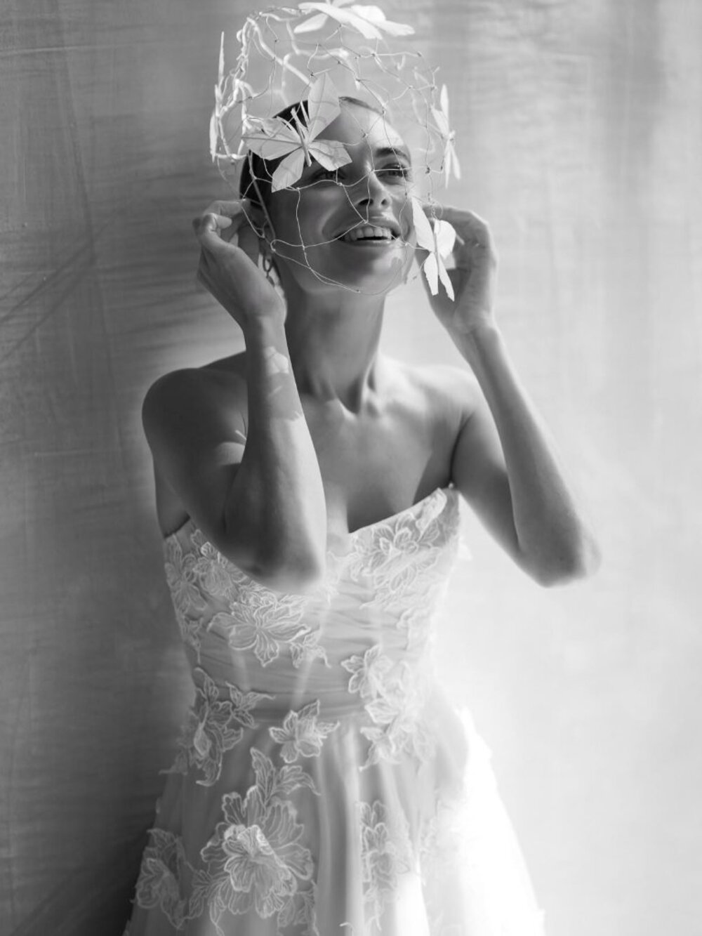 Watters Arien Wedding Gown Size 6 & 14 - Picture 15 of 16